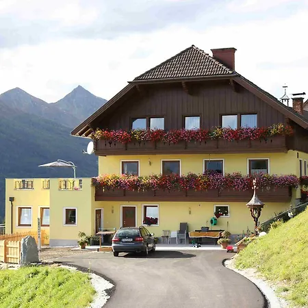 Farm stay Binderhof Weisspriach